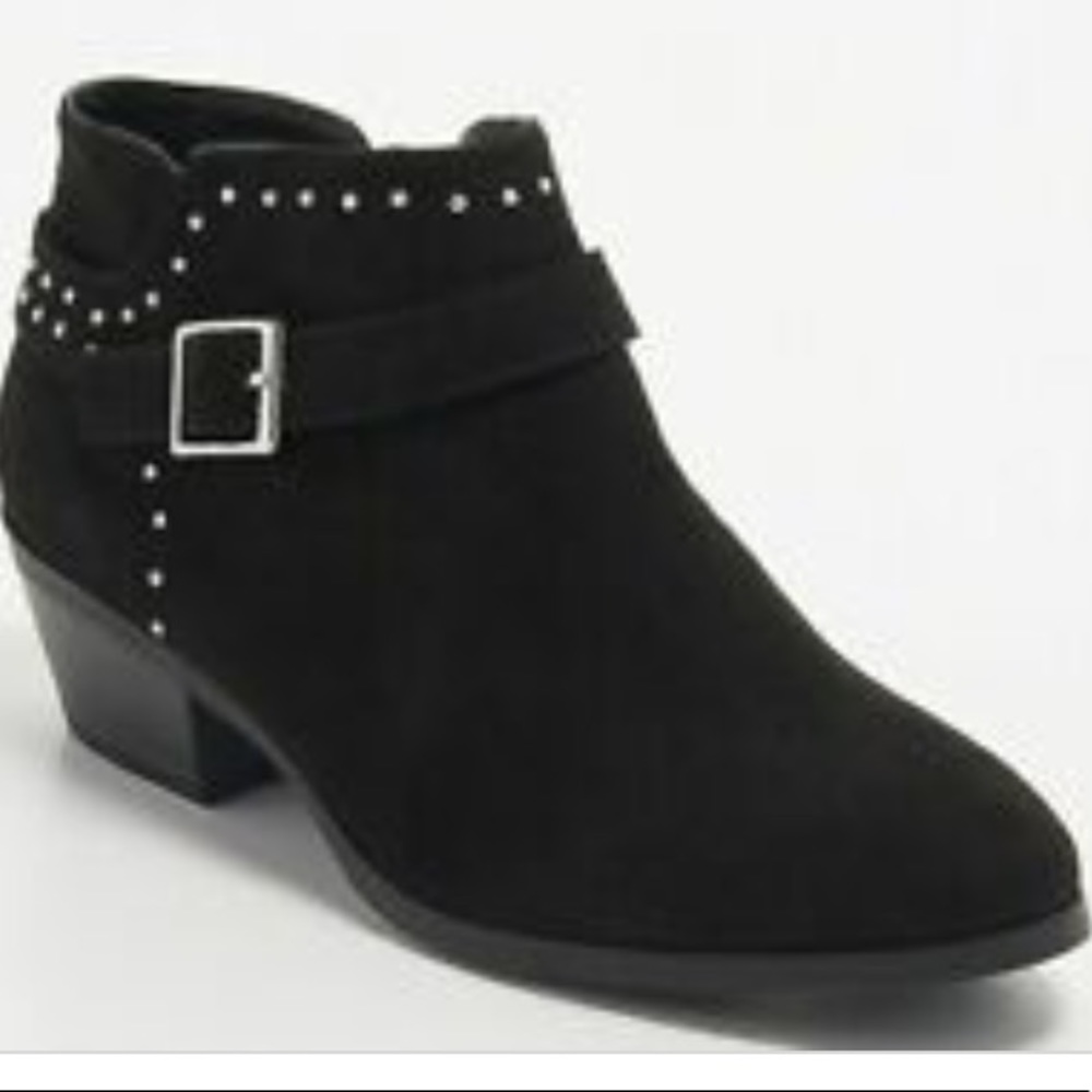 NWOT Black booties